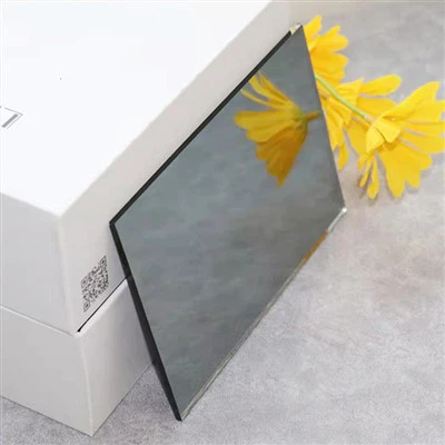 Lustro w kolorze szarym